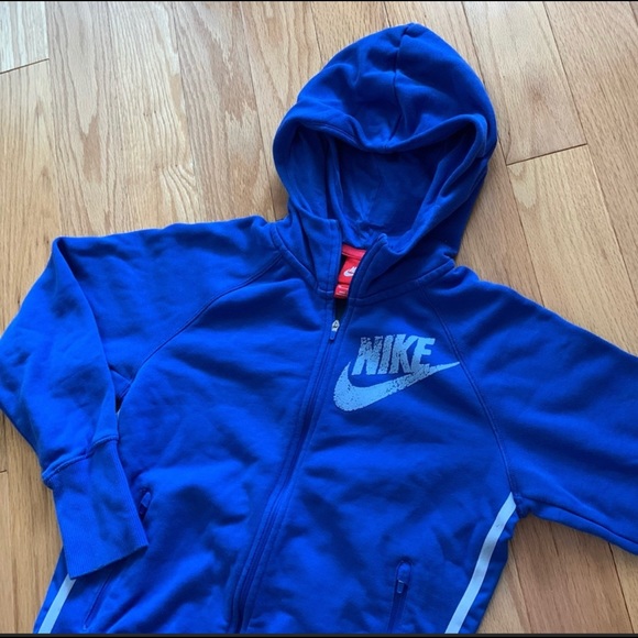 10/10 ⭐️ NWOT sz M Nike zipper hoodie - Picture 1 of 3